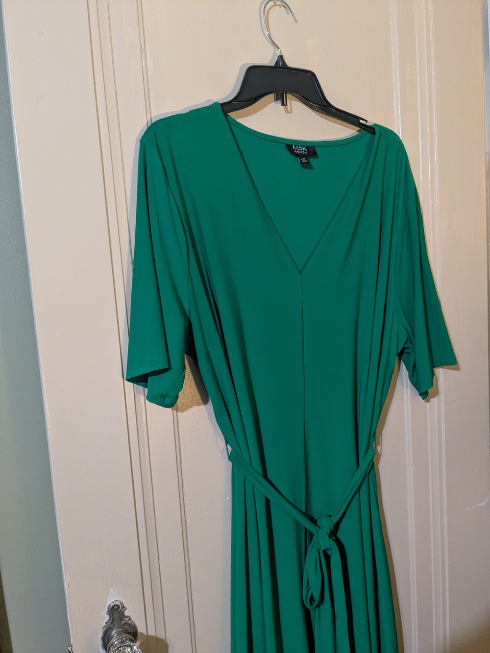 MSK Green V-Neck Tie-Waist Dress
